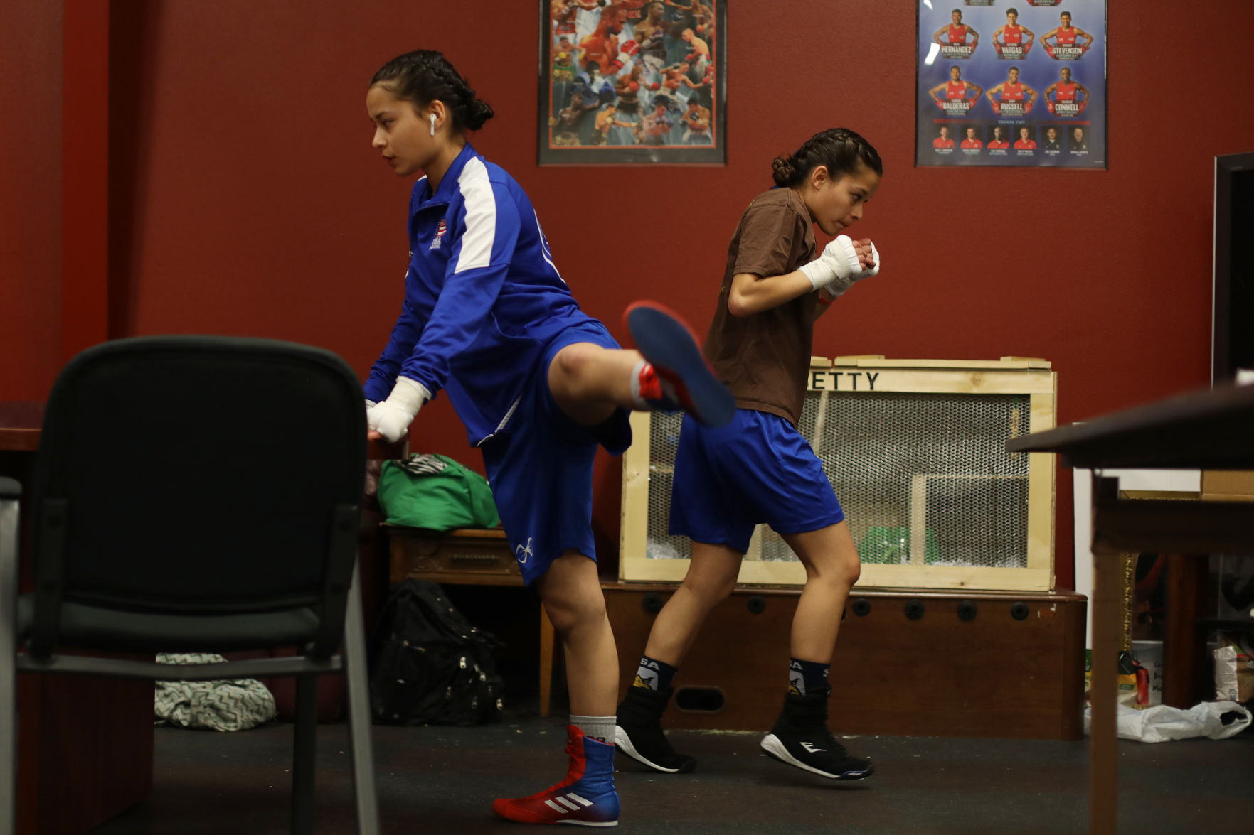 Boxing Sisters